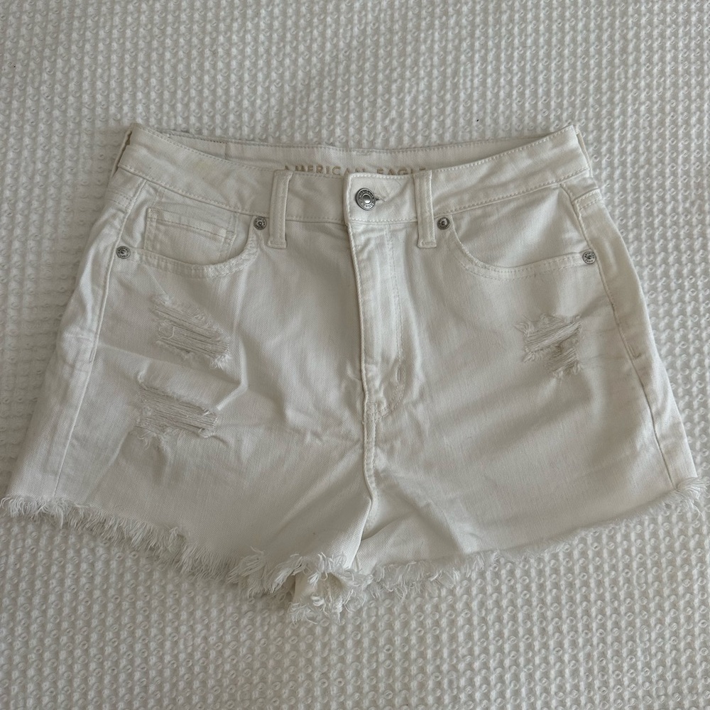 American Eagle White Mom Short